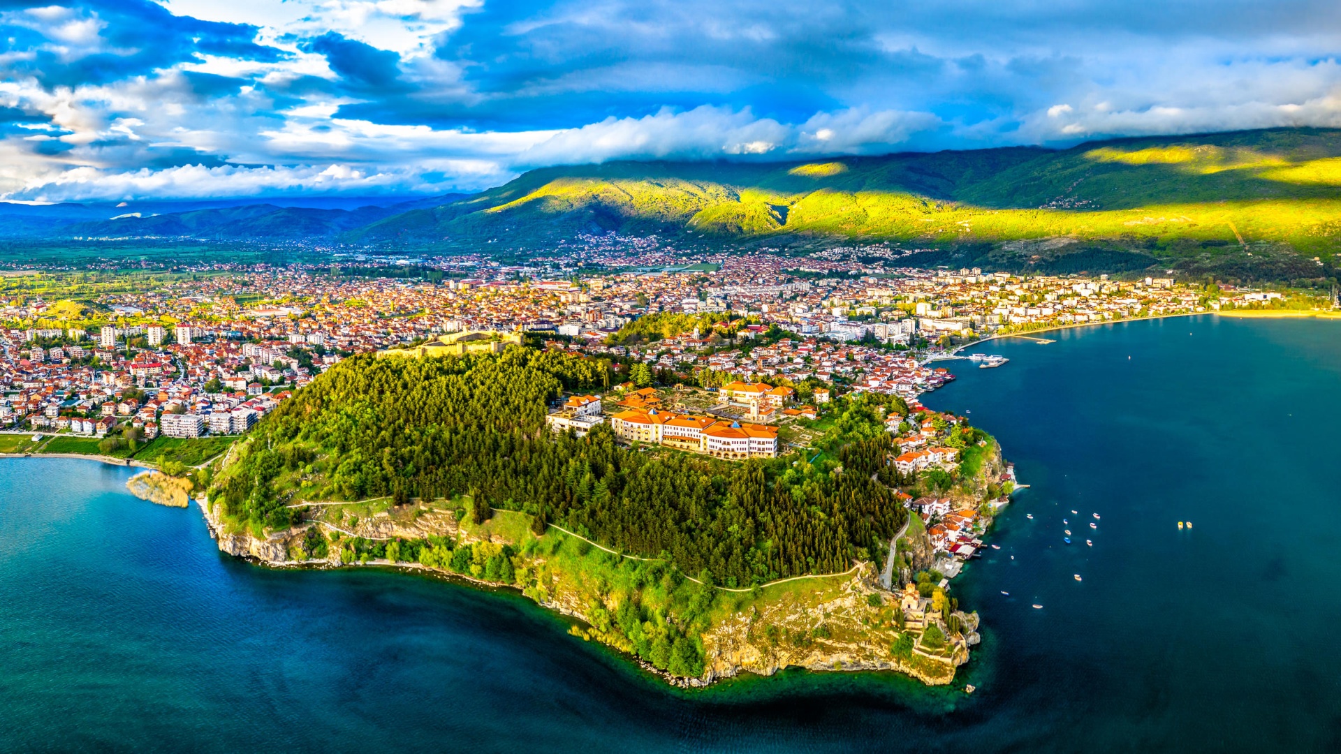 Екскурзия до Охридско езеро - Охрид, Свети Наум, Струга, Скопие, Битоля, Хераклея Линкестис